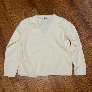Beautiful Cream V-Neck Sweater